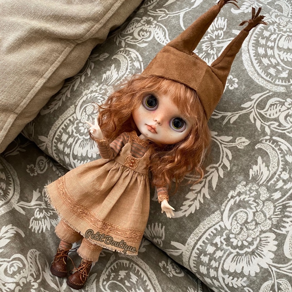 Blythe Doll - Picture 1 of 9